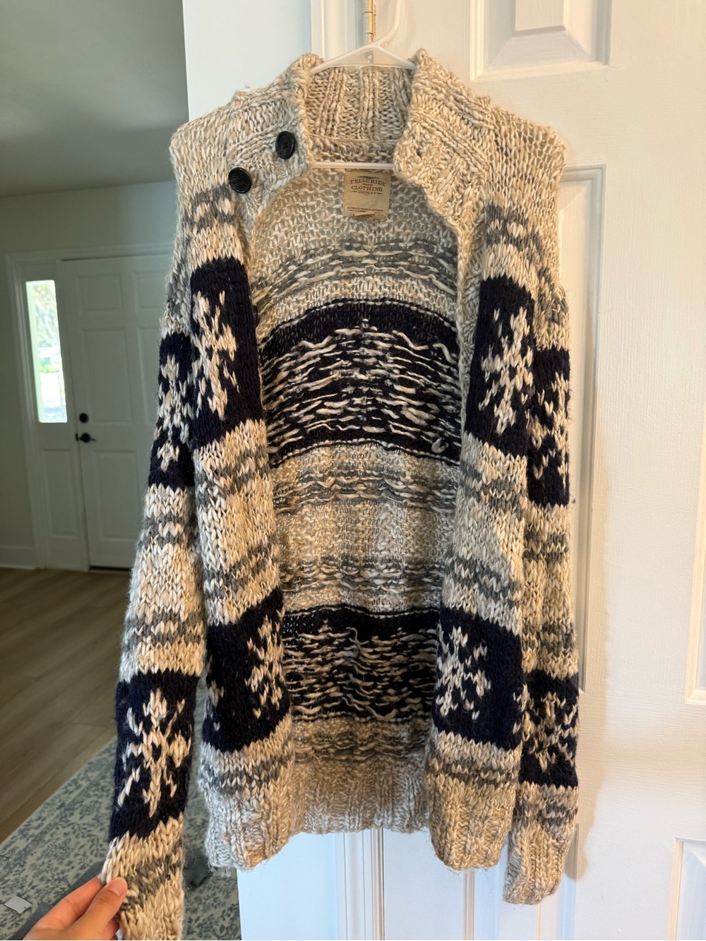 Nordic-Inspired Chunky Cardigan Sweater - Cream & Black